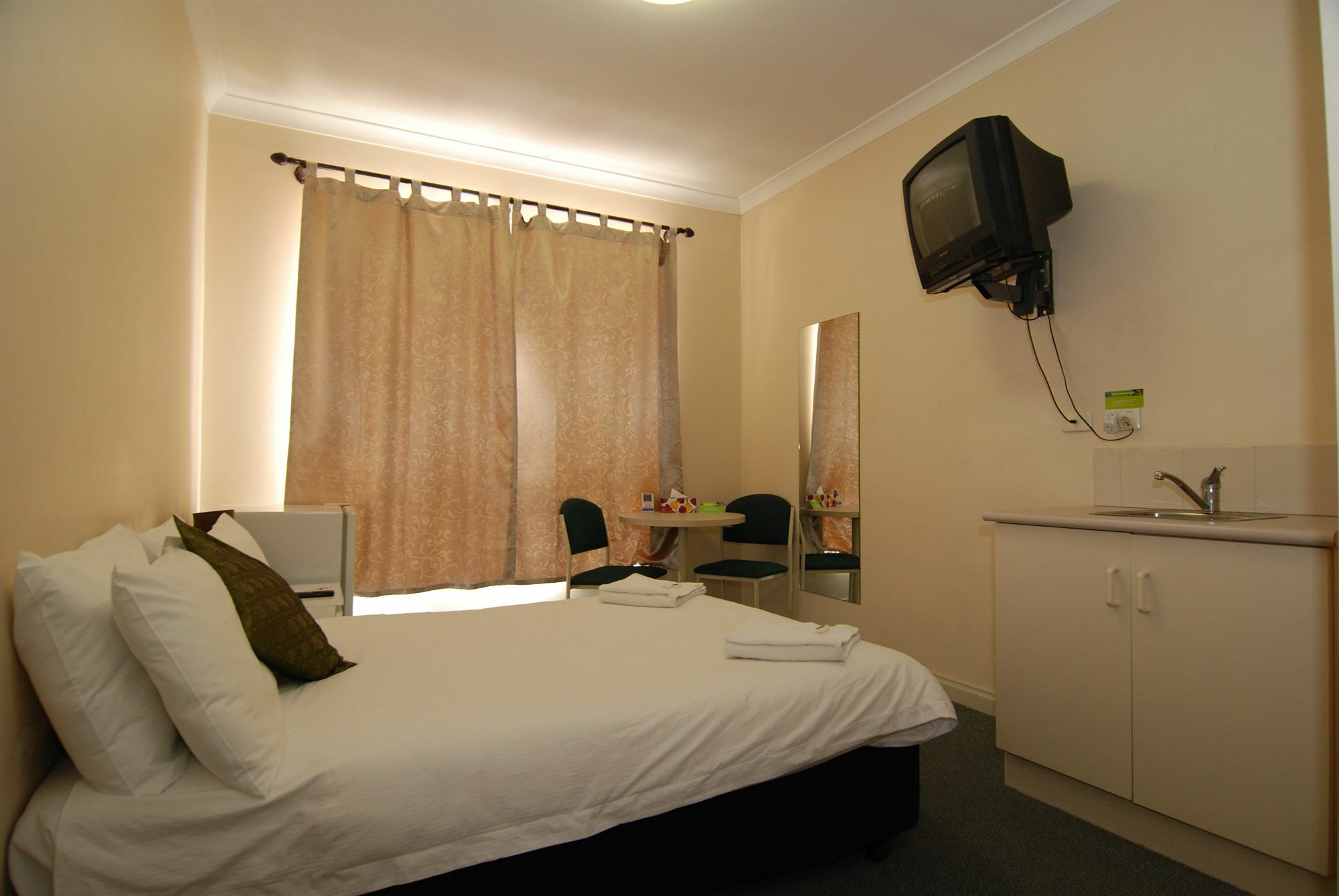 Brunswick Tower Hotel Мельбурн Экстерьер фото